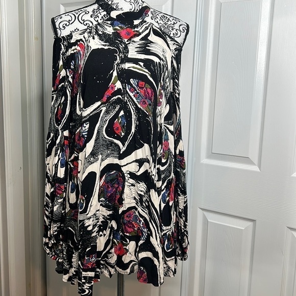 Free People Loose Oversized Cold Shoulder Top S - Picture 1 of 7